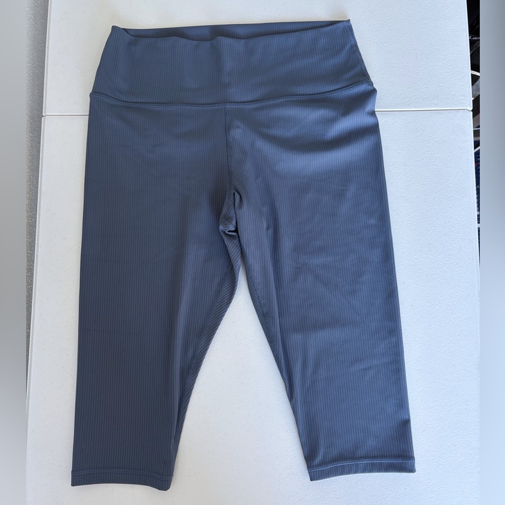 Athleta Transcend Rib Crop Medium Leggings Shadow Blue NWOT Activewear Workout‎